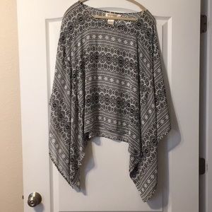 Women’s poncho style top, size medium